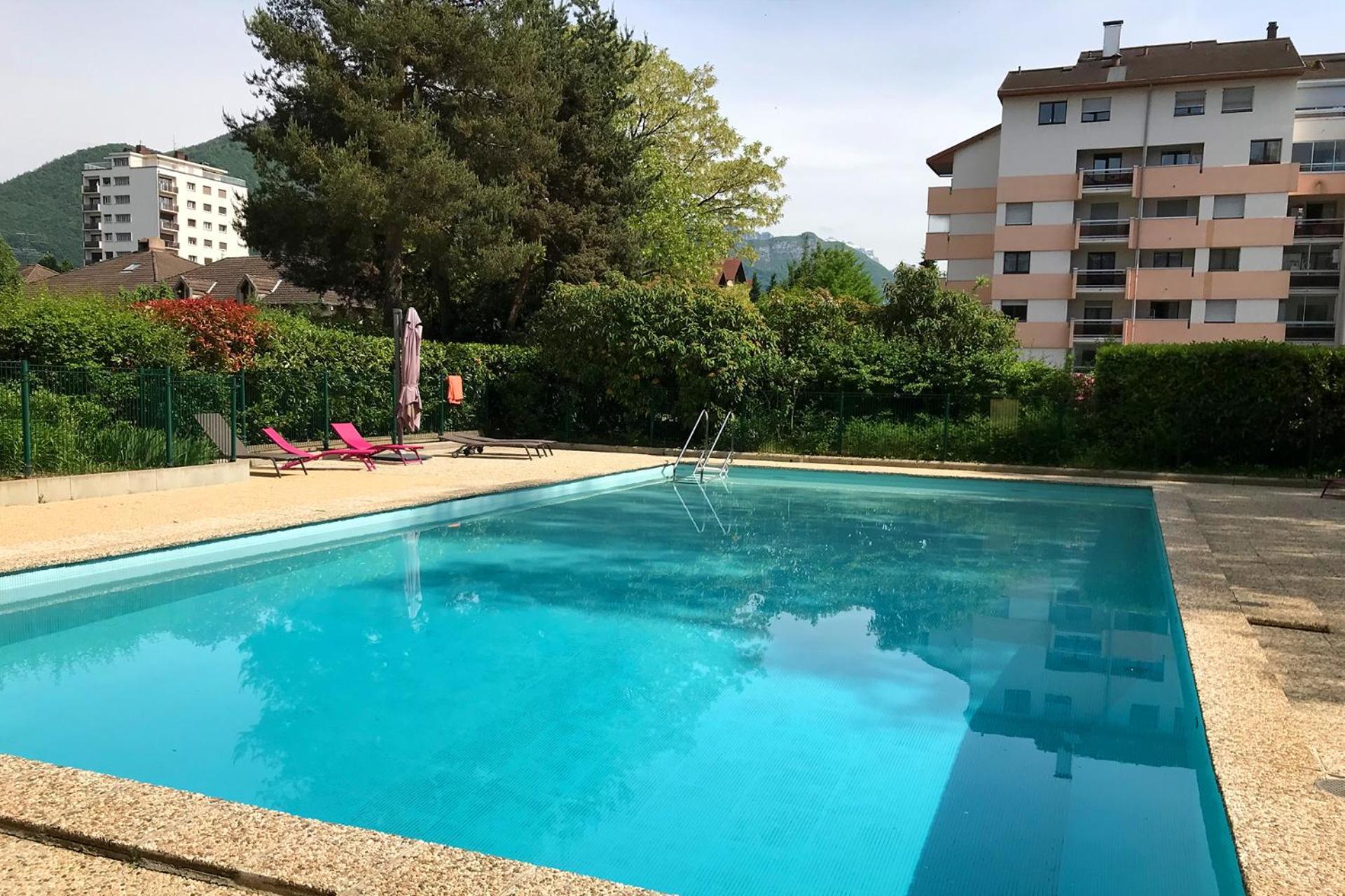 Panorama Stay, Pool, Balcony And Mountain View