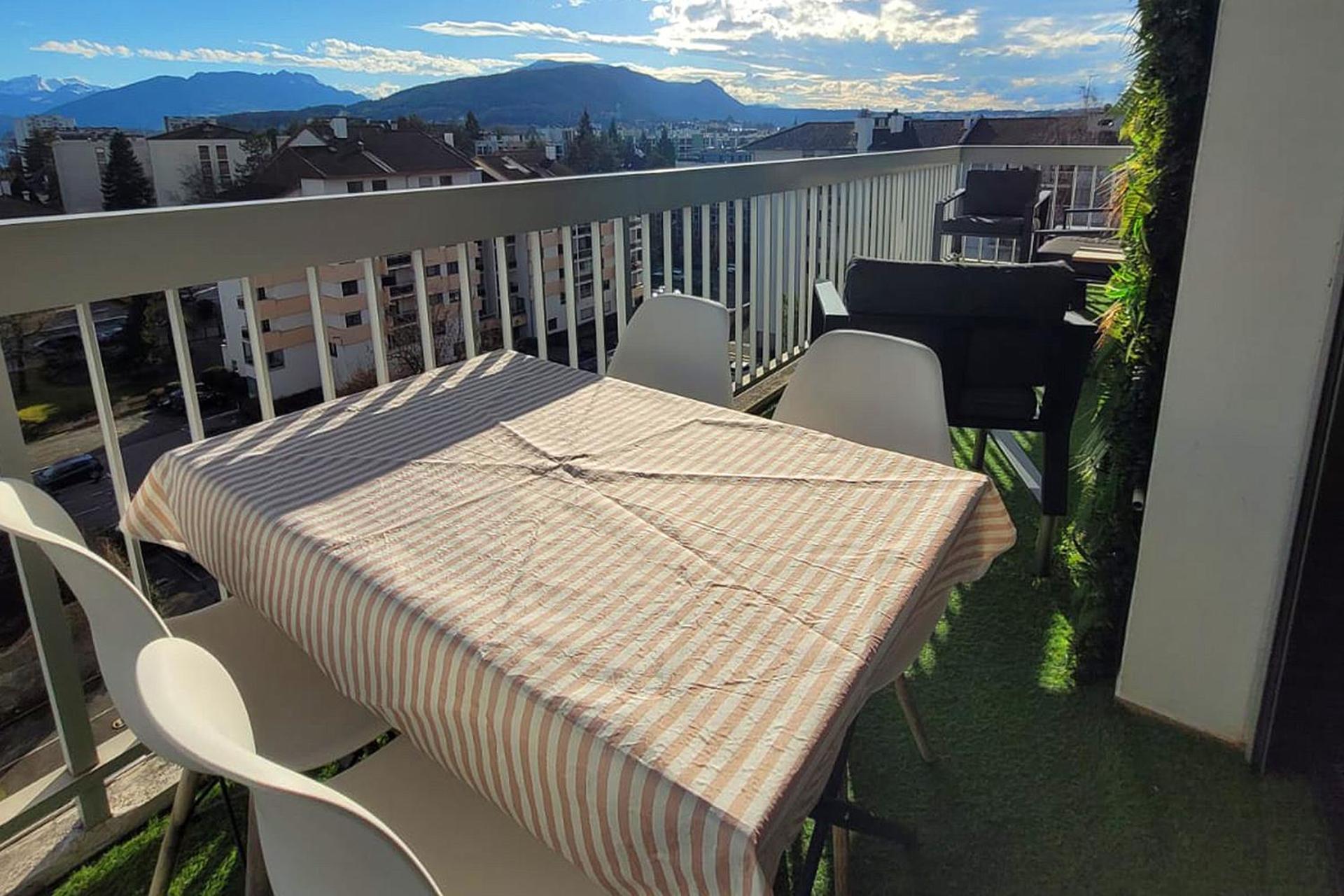 Panorama Stay, Pool, Balcony And Mountain View * Annecy